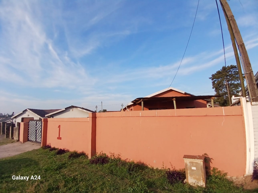 3 Bedroom Property for Sale in Amalinda North Eastern Cape